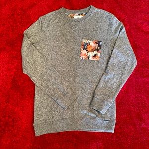 On The Byas Gray Sweatshirt with Flower Pocket